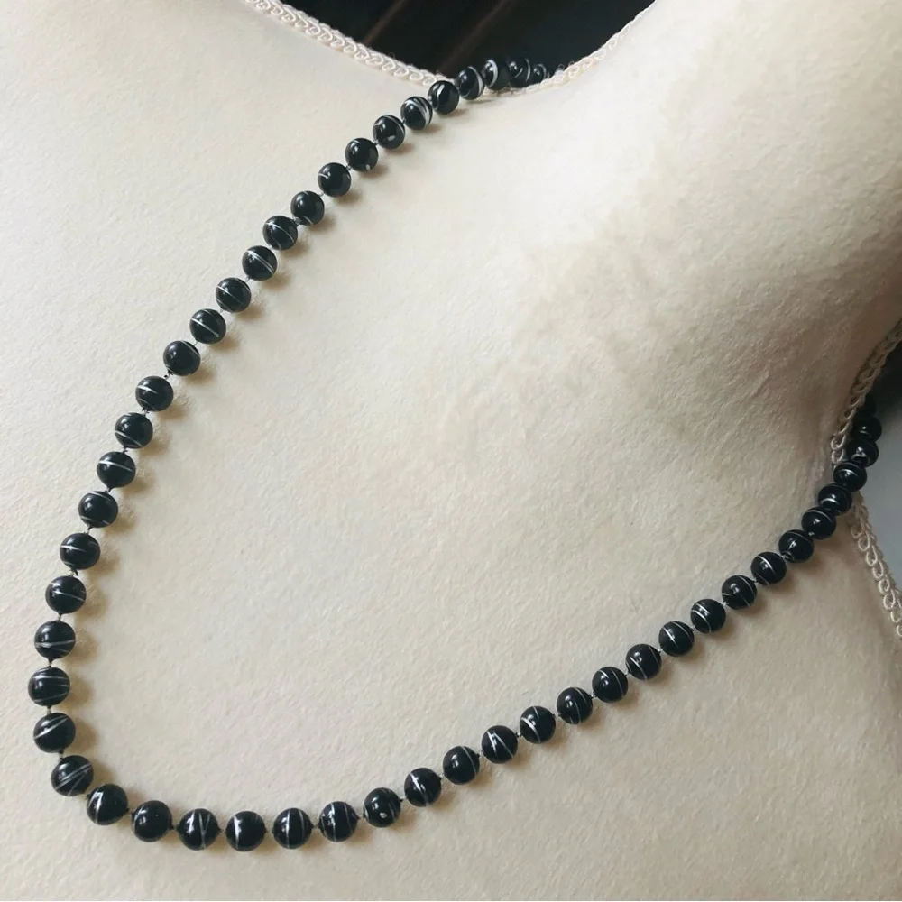 Vintage 80s black with silver metallic painted bead necklace